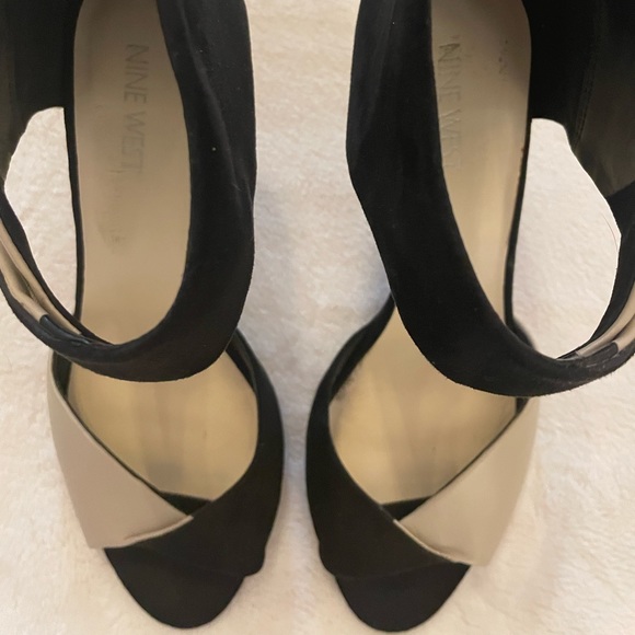 Nine West Twist Peep Toe Pump - Picture 2 of 9